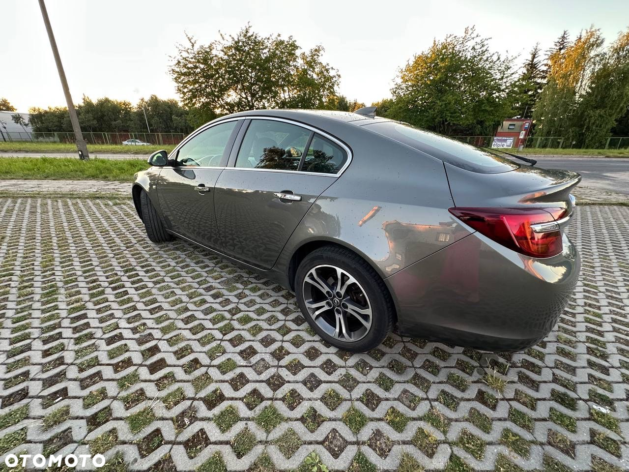 Opel Insignia 1.6 T Cosmo S&S - 10