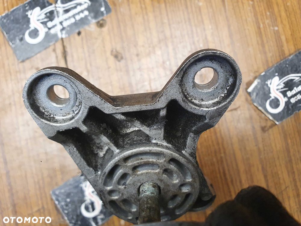 Łapa 8E0399115K Podpora Skrzyni Biegow Mocowanie Poduszka Wspornik Audi A4 B6 B7 - 13