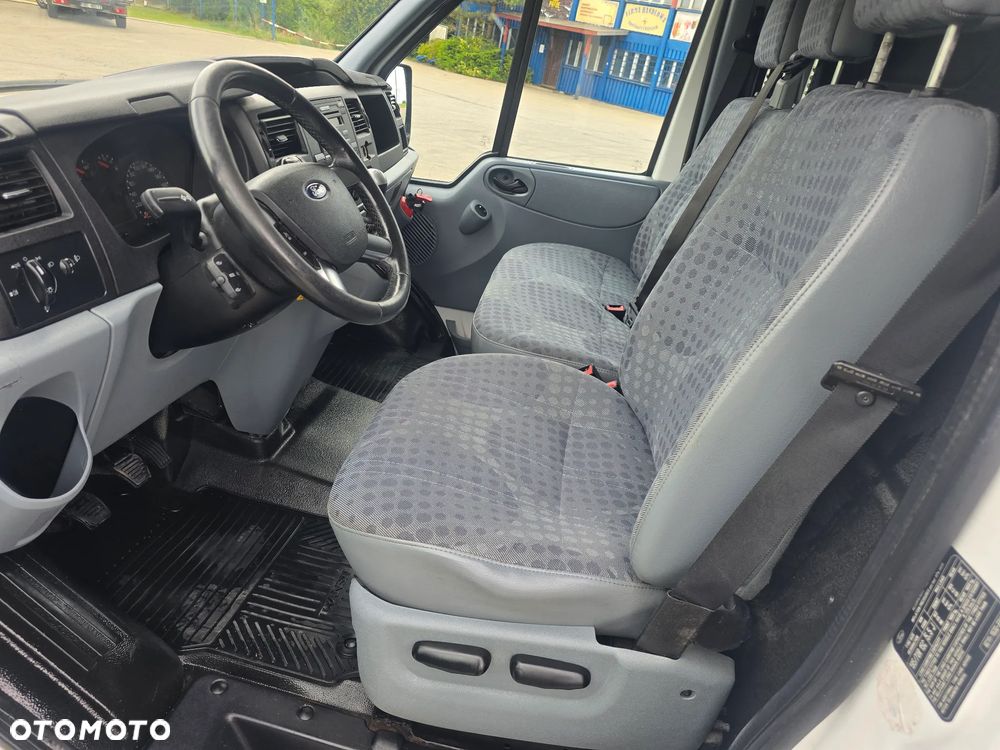Ford Transit - 11