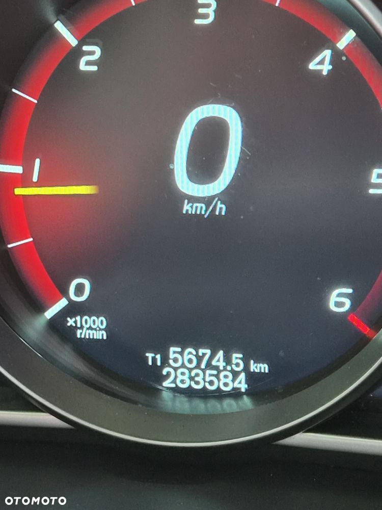 Volvo V40 D2 - 19