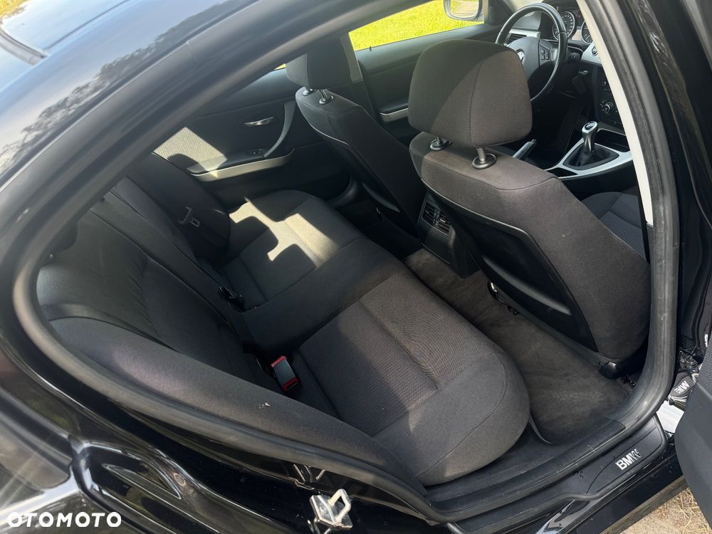 BMW Seria 3 320d DPF Edition Sport - 19