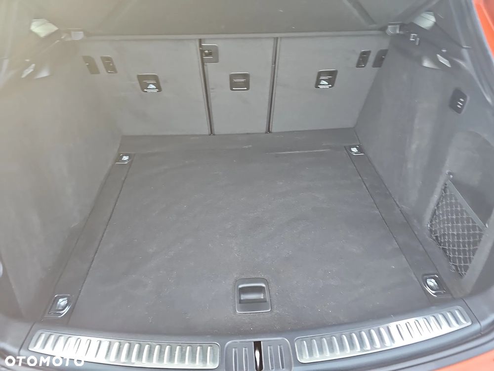 Porsche Macan T - 19