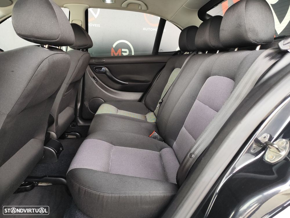 SEAT Leon 1.9 TDI FR - 25