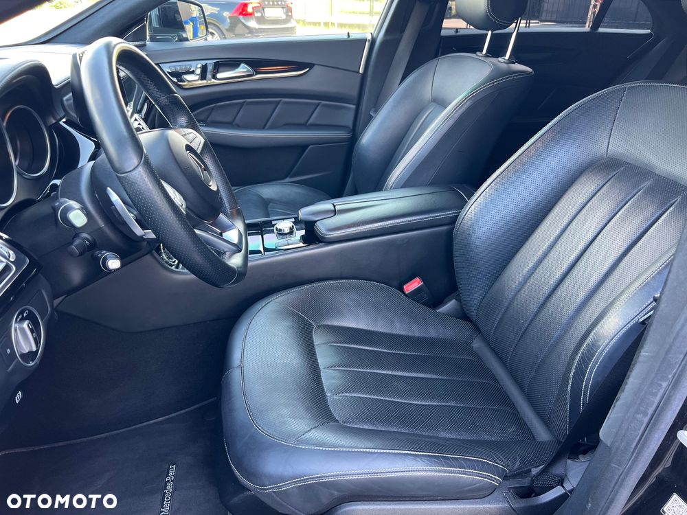 Mercedes-Benz CLS 500 4Matic 7G-TRONIC - 11