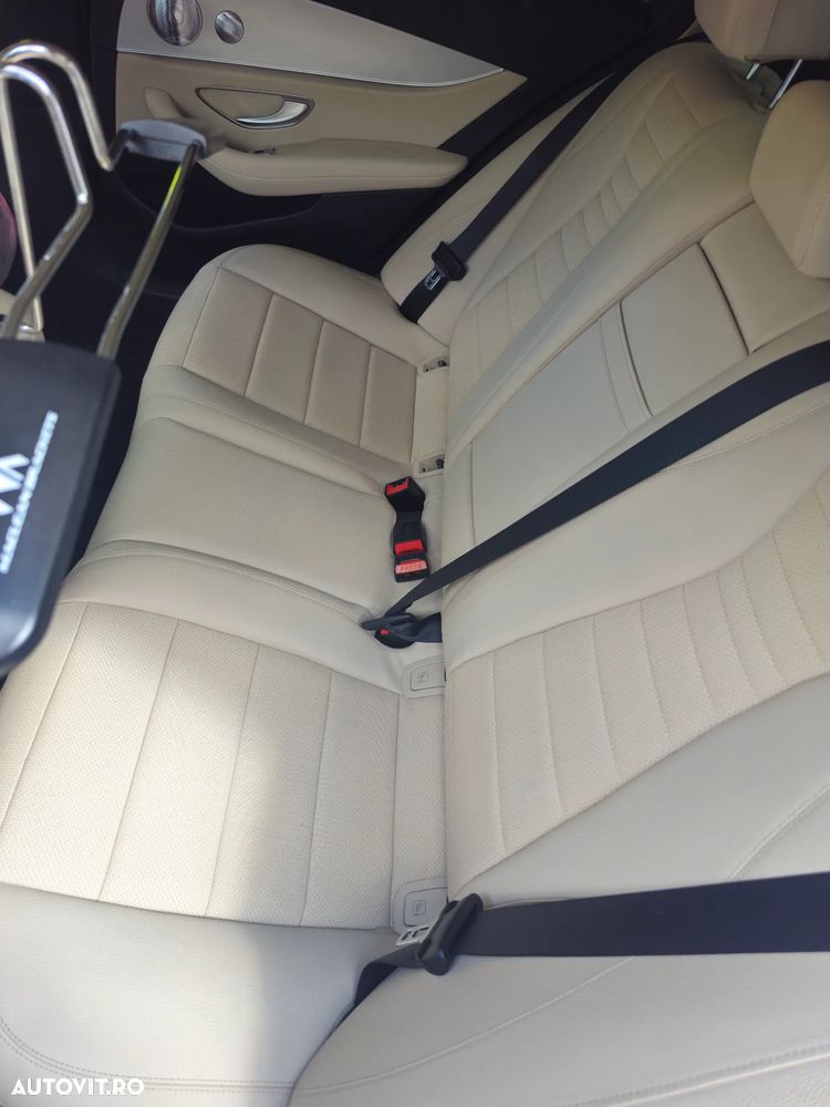 Mercedes-Benz E - 12