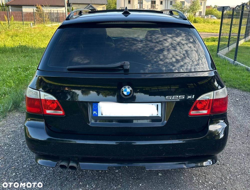 BMW Seria 5 525xi - 4