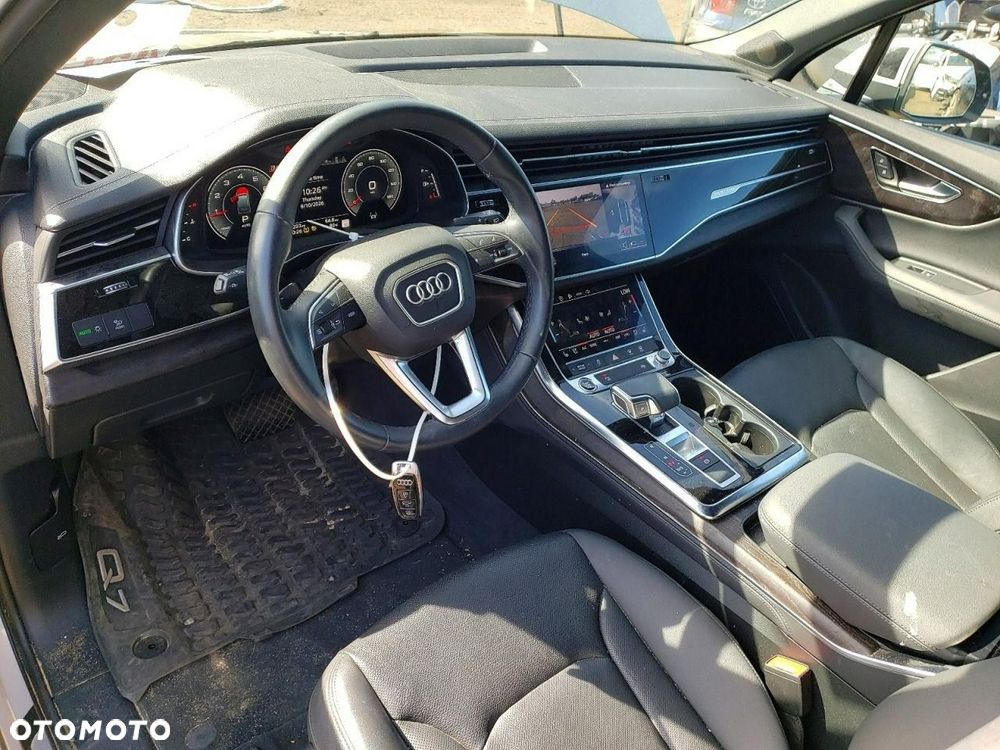 Audi Q7 - 8