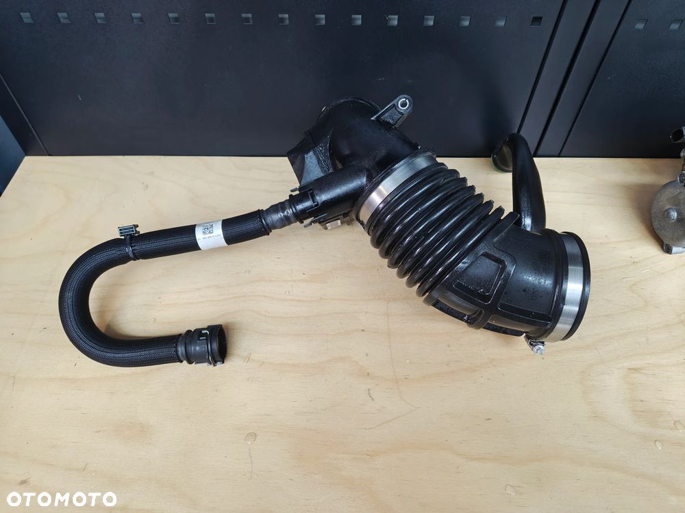 BMW X5 G05 3.0d dolot rura wąż rezonator powietrza 8596828 - 1