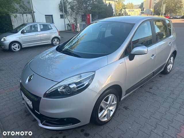 Renault Scenic 1.6 16V TomTom Edition - 1