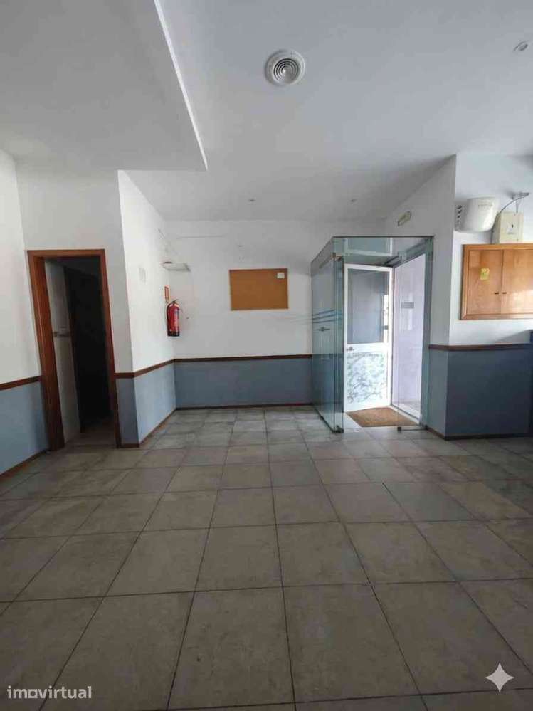 Loja, 87 m², Gondomar (São Cosme), Valbom e Jovim - Grande imagem: 4/9