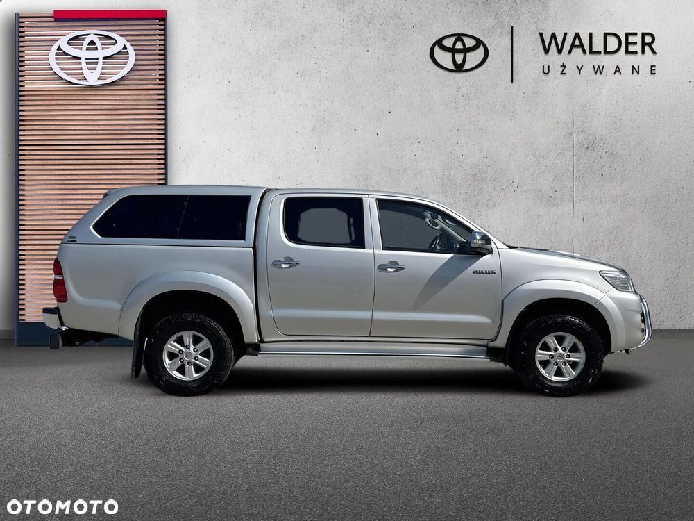 Toyota Hilux 2.5 D-4D SR - 6