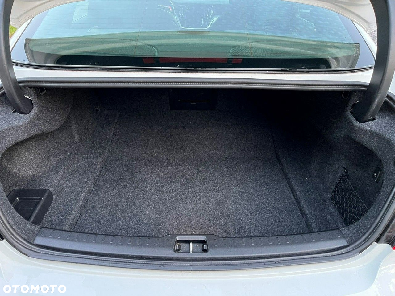 Volvo S60 T4 R-Design - 29