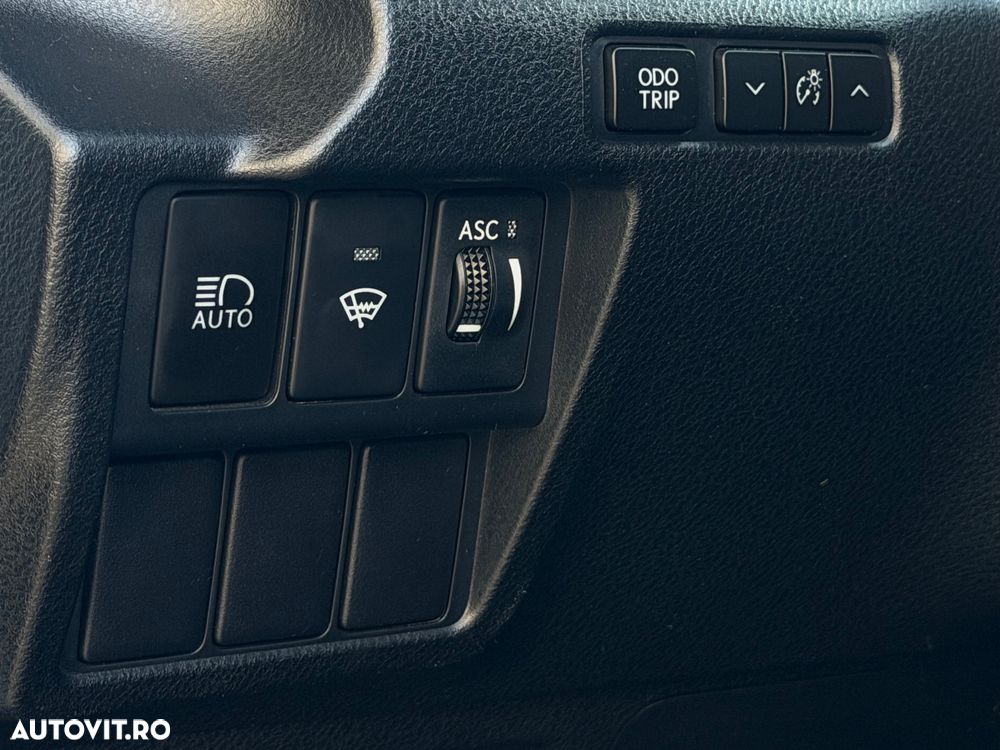 Lexus Seria IS 300h Aut. Luxury - 21