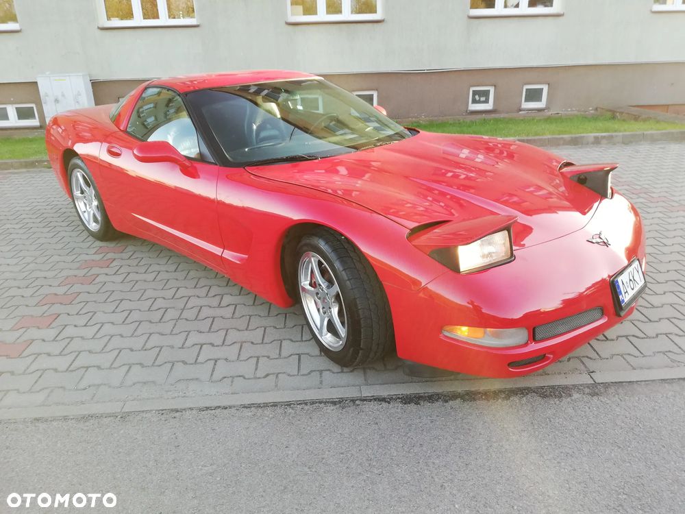 Chevrolet Corvette - 5