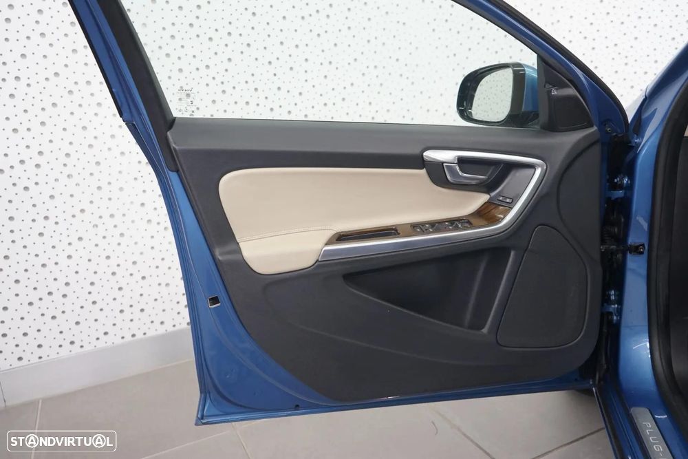 Volvo V60 2.4 D6 Summum AWD Phev - 18