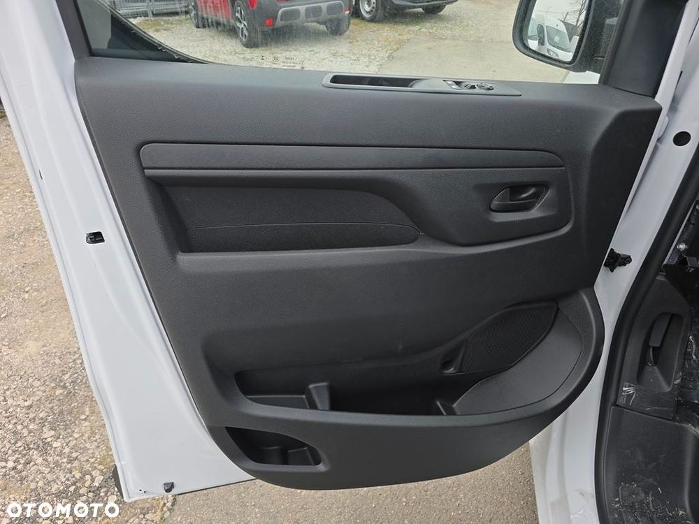 Opel Vivaro 2.2 CDTI XL 3,1t EAT8 - 10
