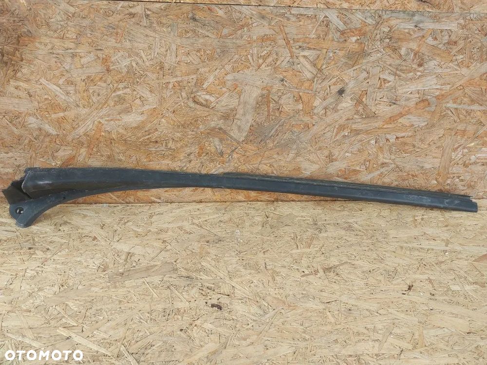 listwa szyby czołowej prawa podszybie trafic iii vivaro b talento nv300 2014-2019r 727608750r - 1