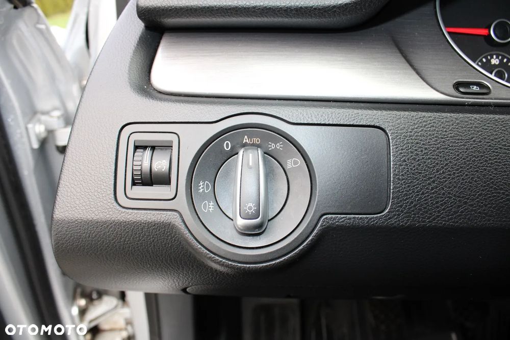 Volkswagen Passat 2.0 TDI BlueMotion Technology Comfortline - 22