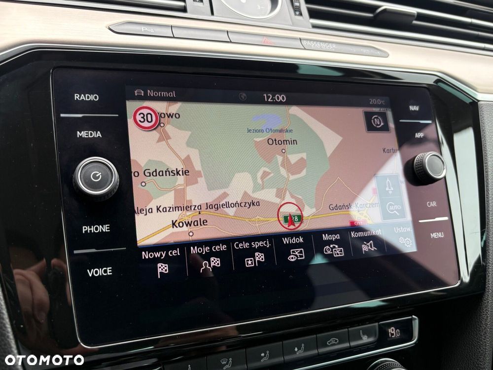 Volkswagen Passat - 34