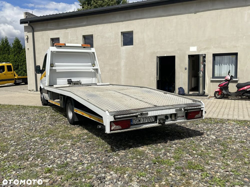 Mercedes-Benz Sprinter 519 - 8