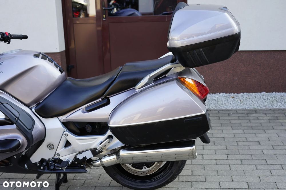 Honda ST - 21