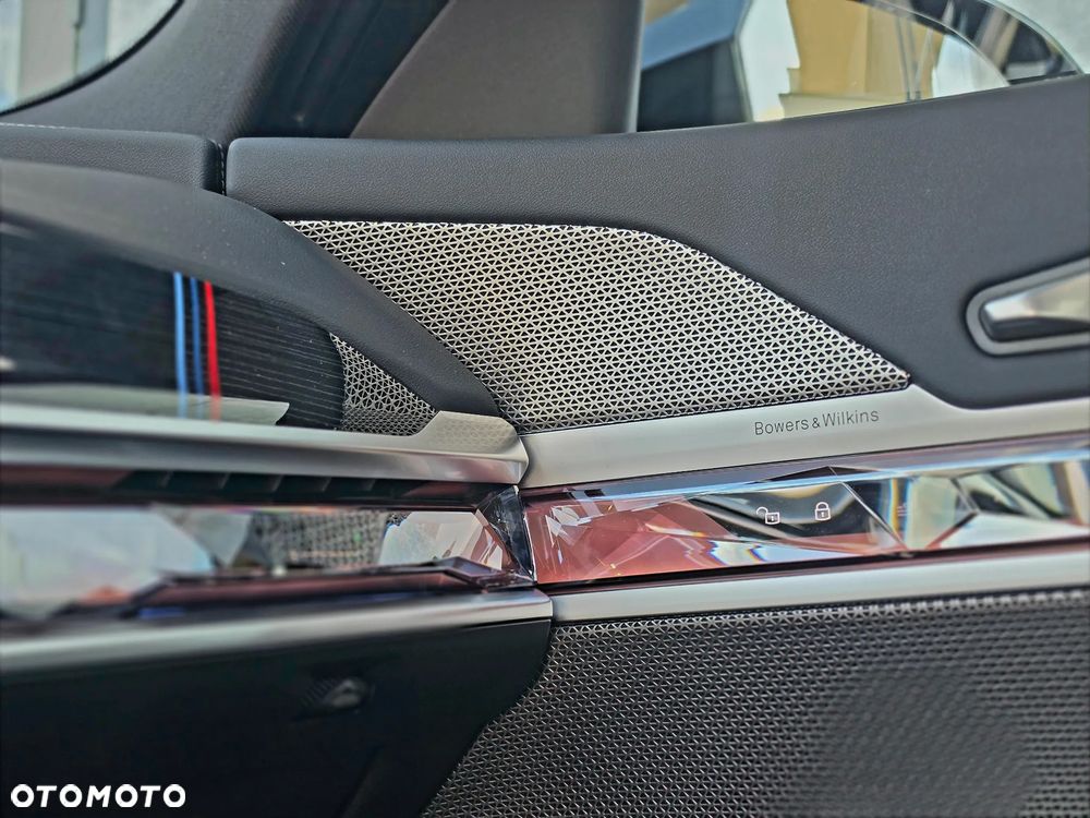 BMW Seria 7 740d xDrive mHEV sport - 31