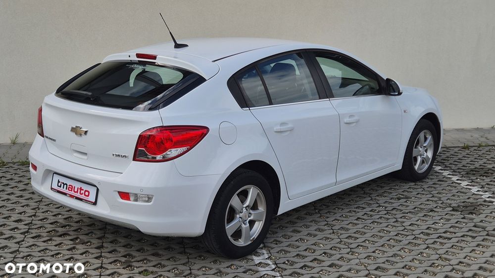 Chevrolet Cruze 1.6 LT+ - 27