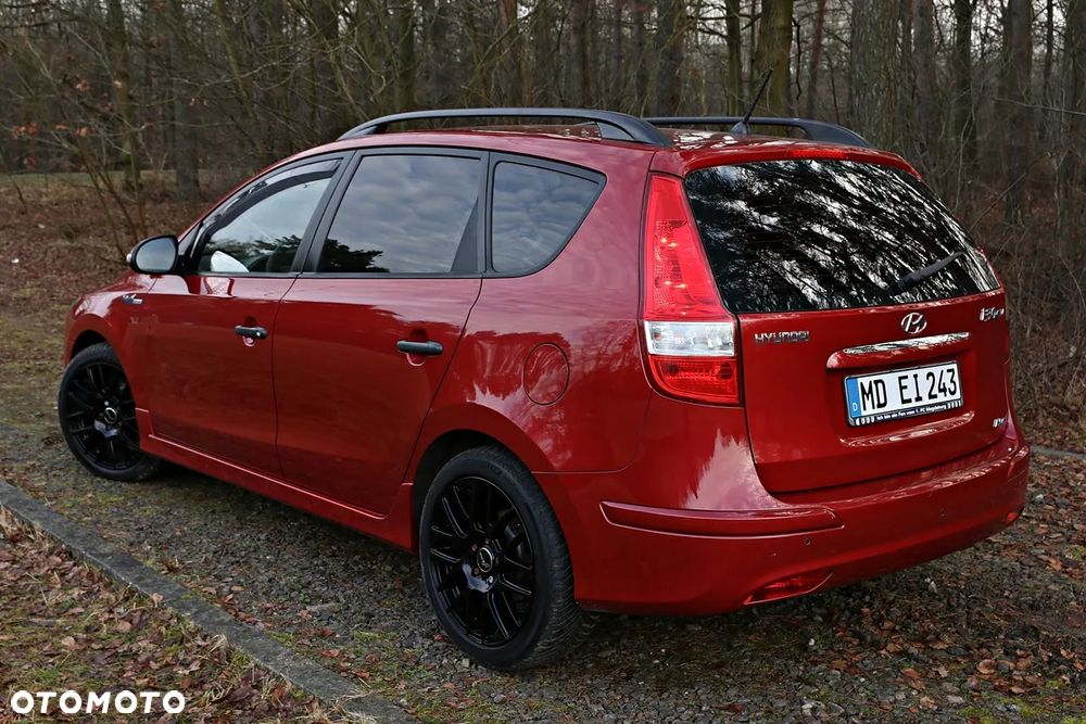 Hyundai i30 blue Kombi 1.6 CRDi Trend - 27