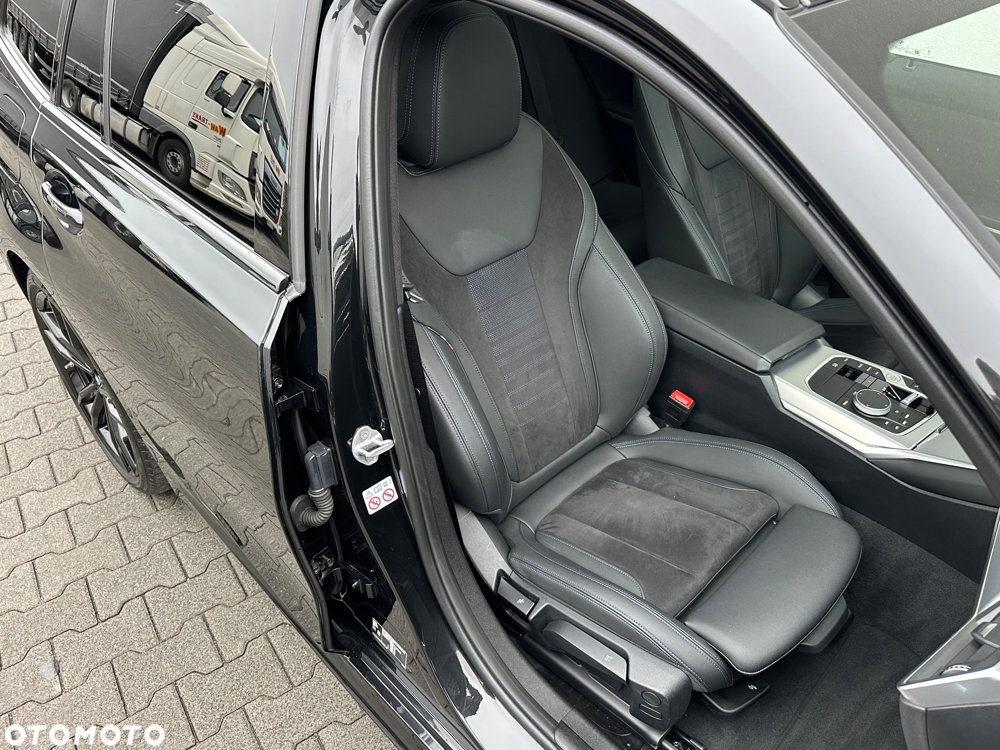BMW Seria 3 320d xDrive M Sport sport - 24