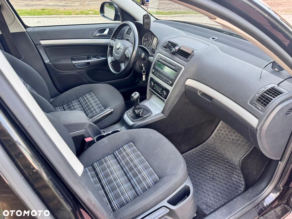 Skoda Octavia 2.0 TDI Ambiente - 9