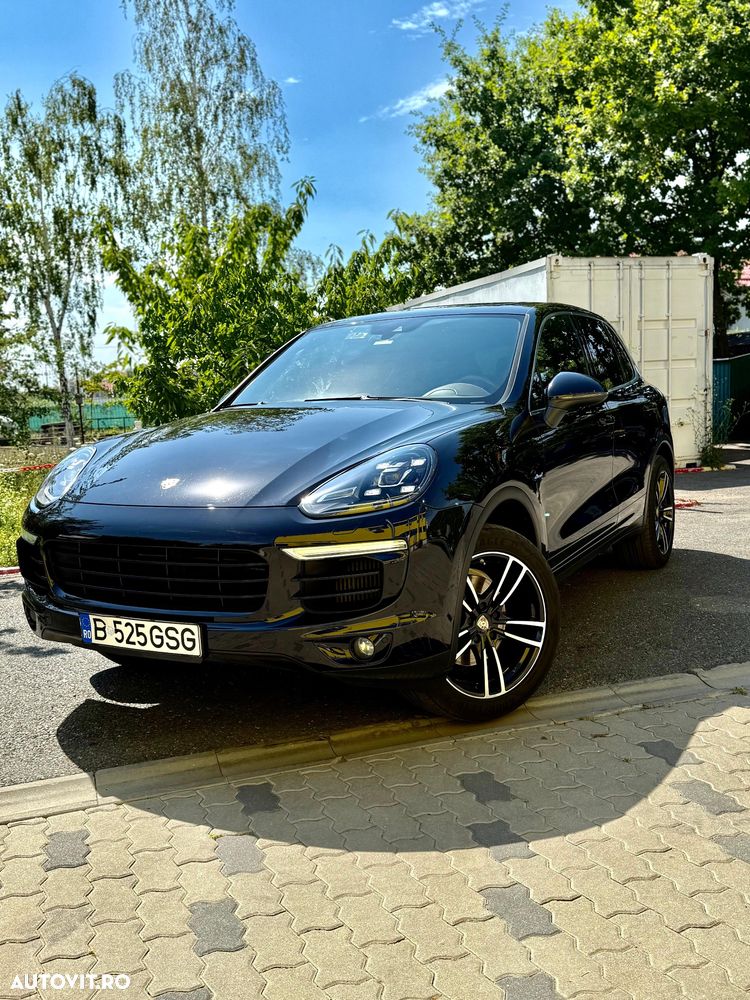 Porsche Cayenne - 1