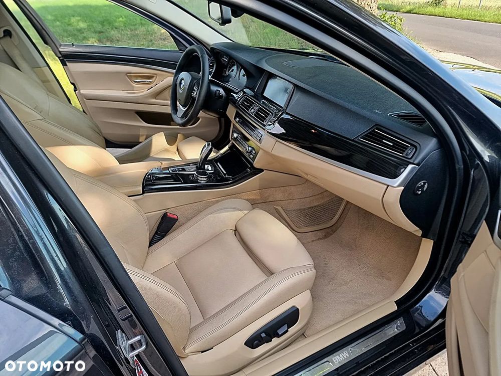 BMW Seria 5 520d Luxury Line sport - 22
