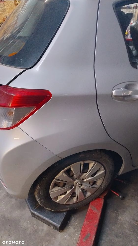 BŁOTNIK TYŁ PRAWY ĆWIARTKA TOYOTA YARIS III  11-20 - 4