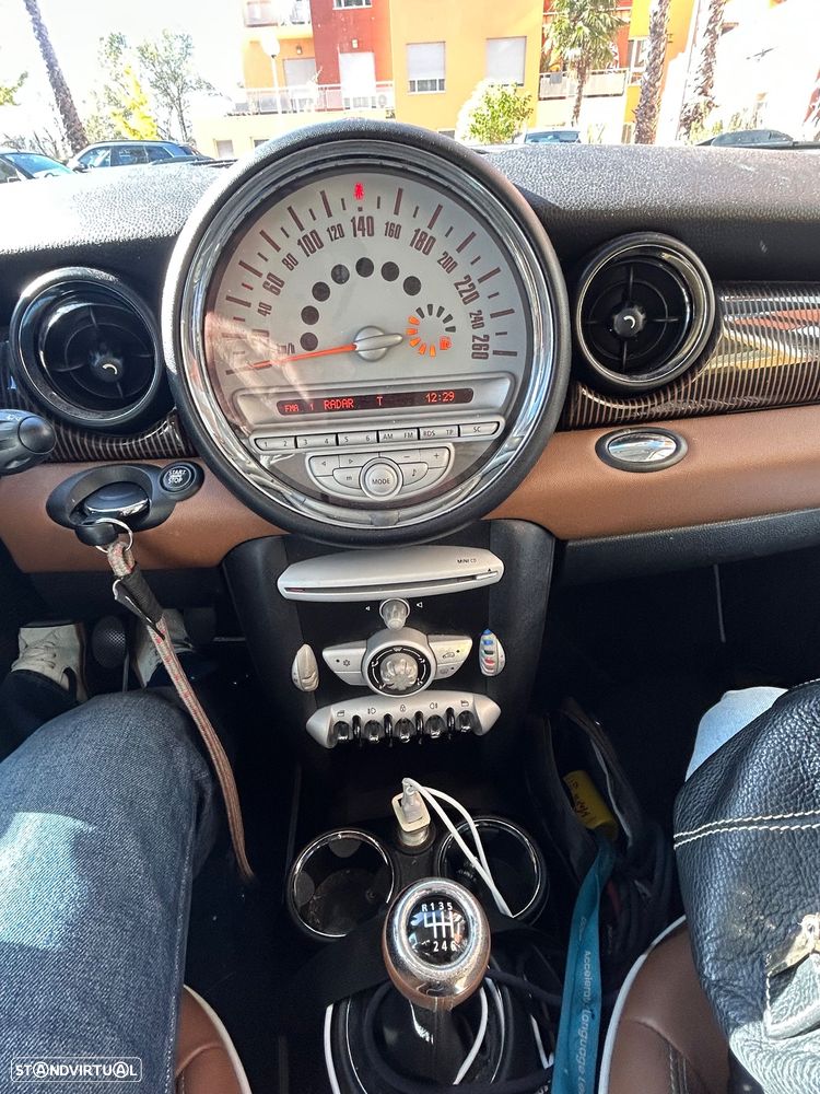 MINI 3 Portas Cooper D - 27
