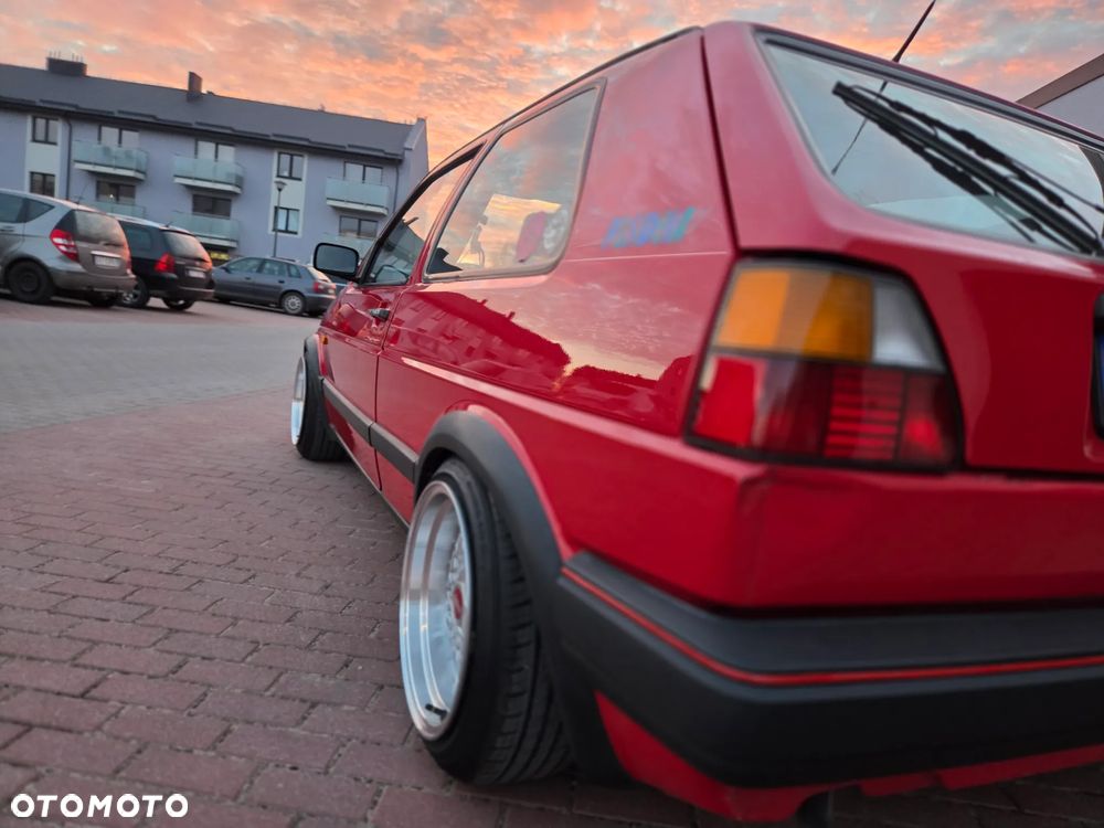 Volkswagen Golf 1.3 - 20