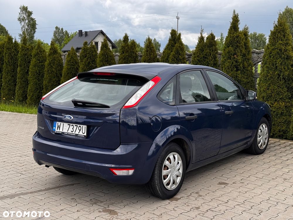 Ford Focus 1.4 Trend - 12