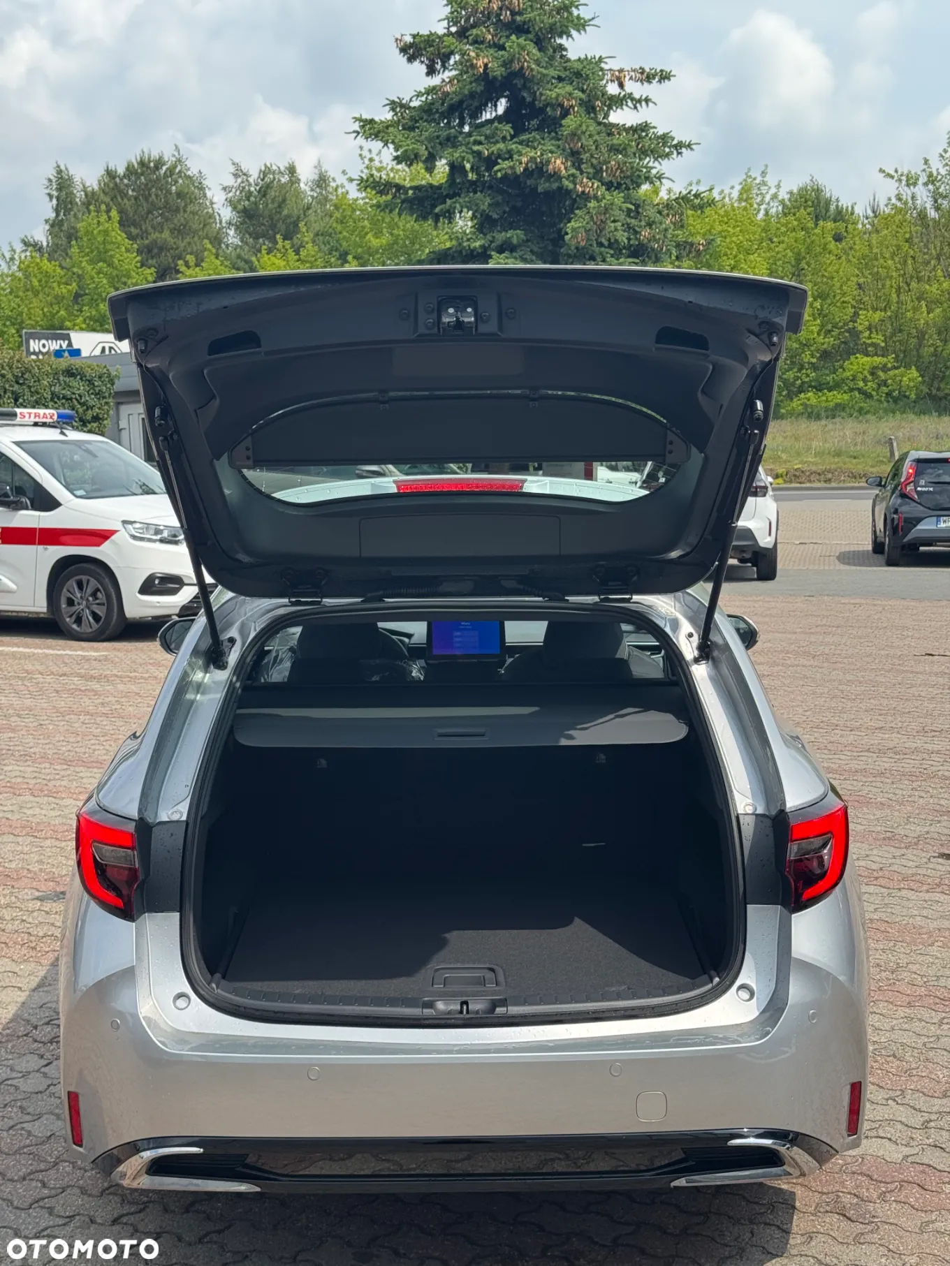 Toyota Corolla 1.8 Hybrid Comfort - 31