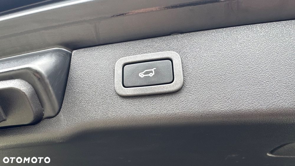 Jaguar XF 25d AWD R-Sport - 29