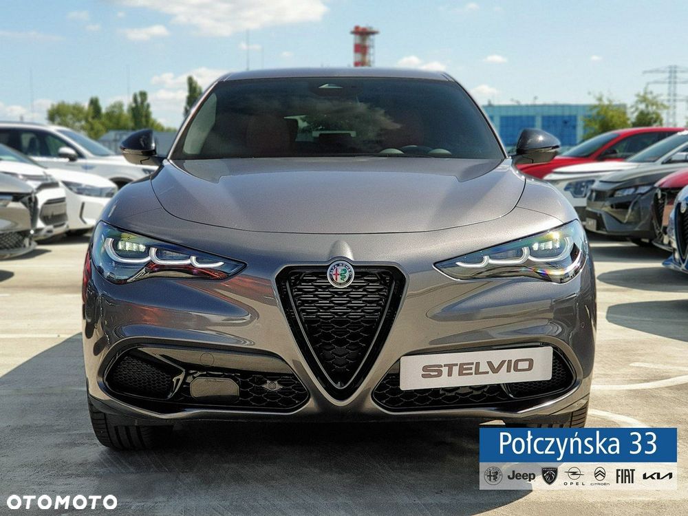 Alfa Romeo Stelvio - 10