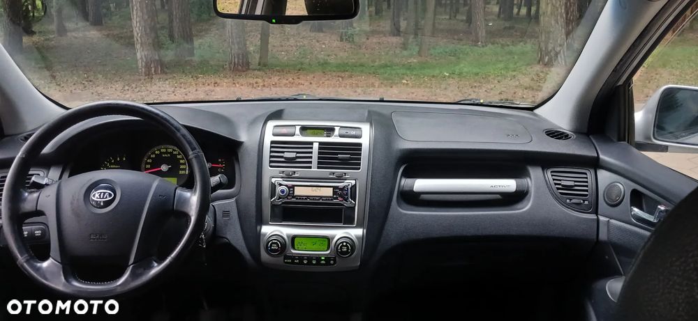 Kia Sportage 2.0 CRDI EX - 11