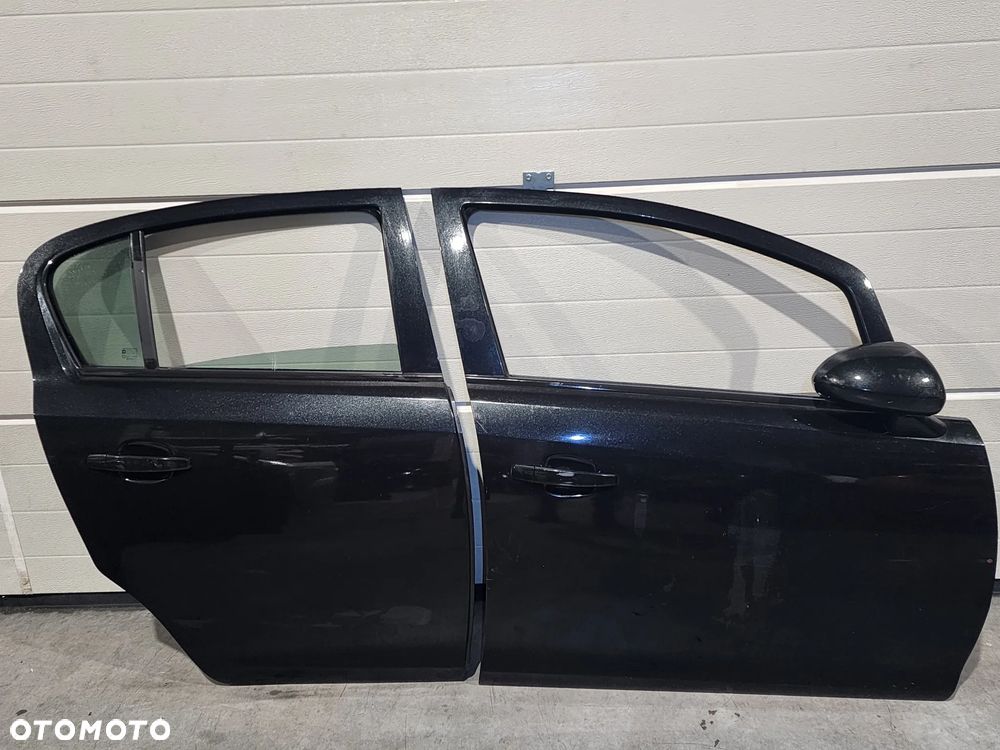 Opel Corsa D LIFT drzwi przód / tył - 1