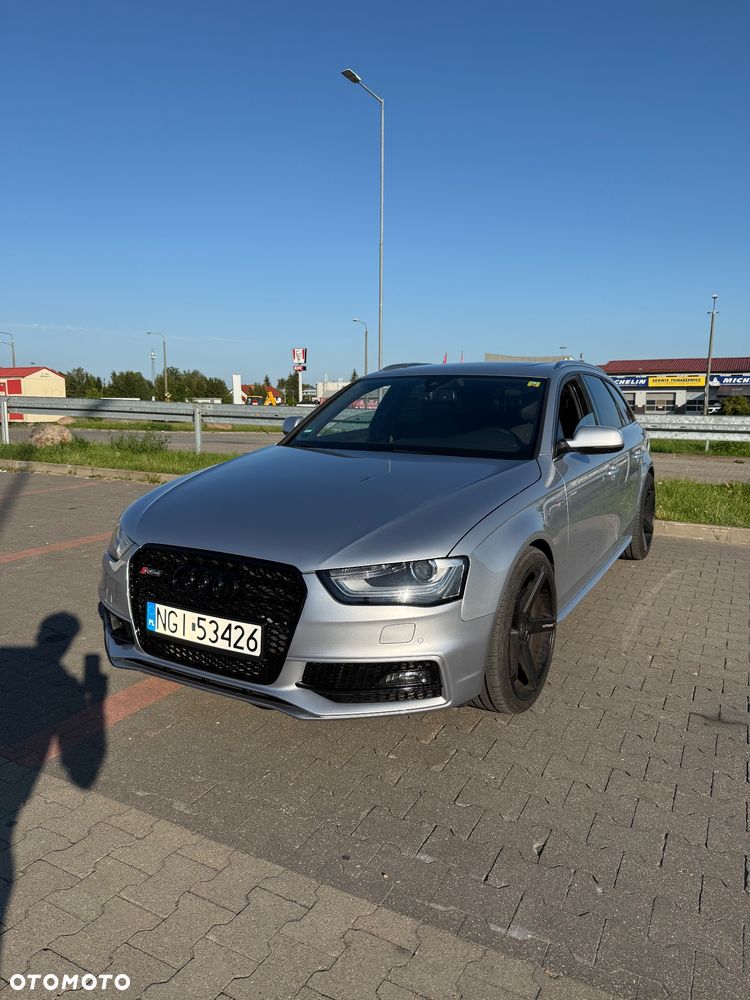 Audi A4 Avant 2.0 TDI DPF quattro S tronic S line Sportpaket - 4