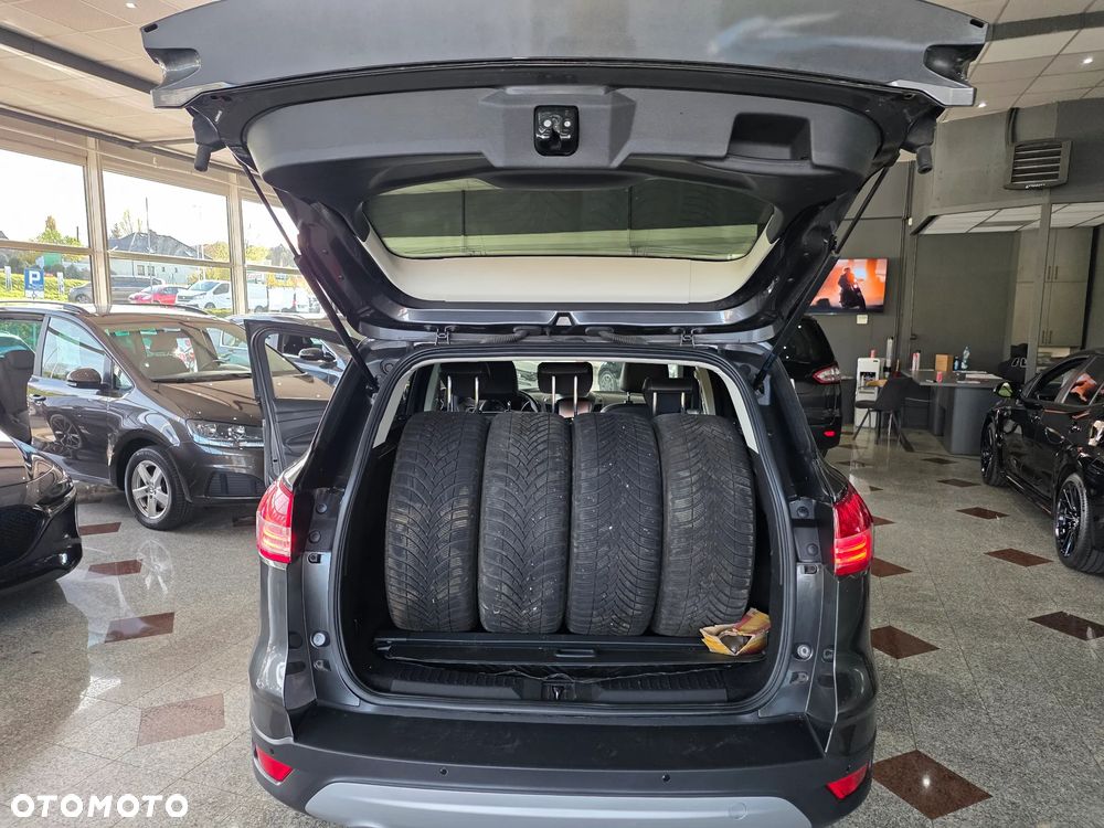 Ford Kuga - 13