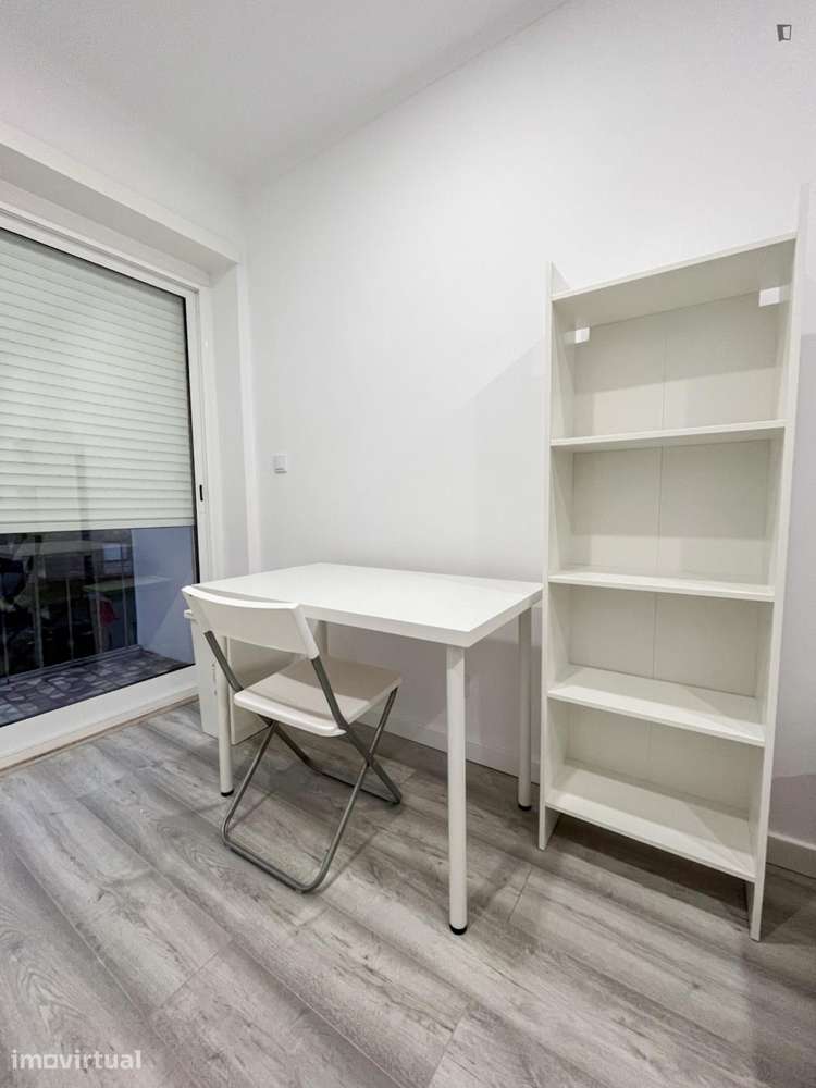 Quarto - localizado em Amadora Lisbon - Grande imagem: 4/16