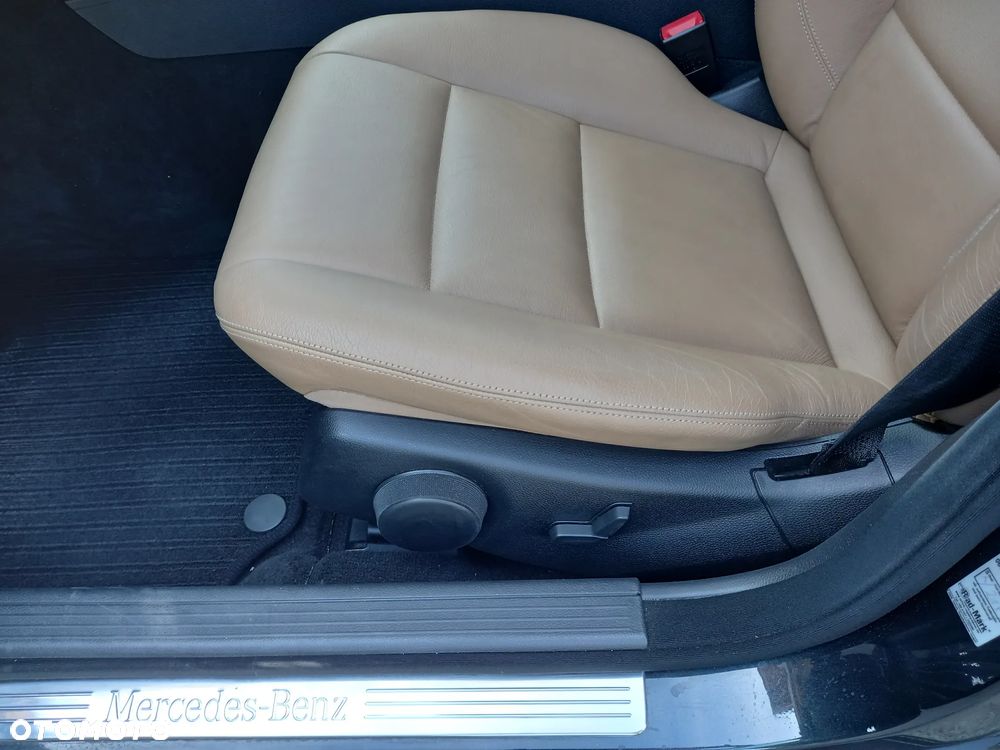 Mercedes-Benz Klasa C 250 CGI Automatik BlueEFFICIENCY Avantgarde - 29