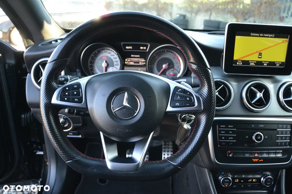 Mercedes-Benz CLA 180 d 7G-DCT AMG Line - 35
