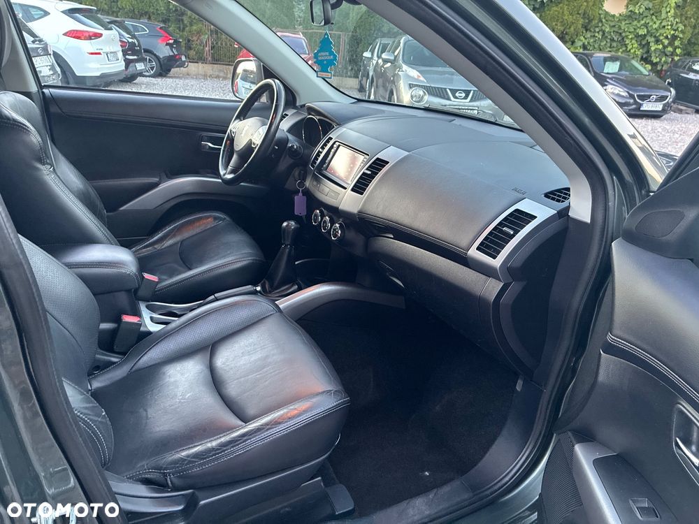 Peugeot 4007 7-Sitzer Sport - 12