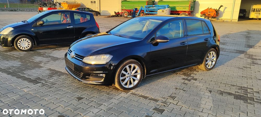 Volkswagen Golf - 2