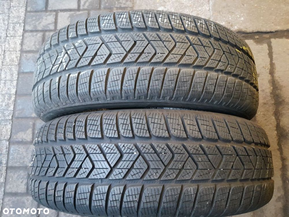 215/65R17 99H PIRELLI , dwie opony zimowe.