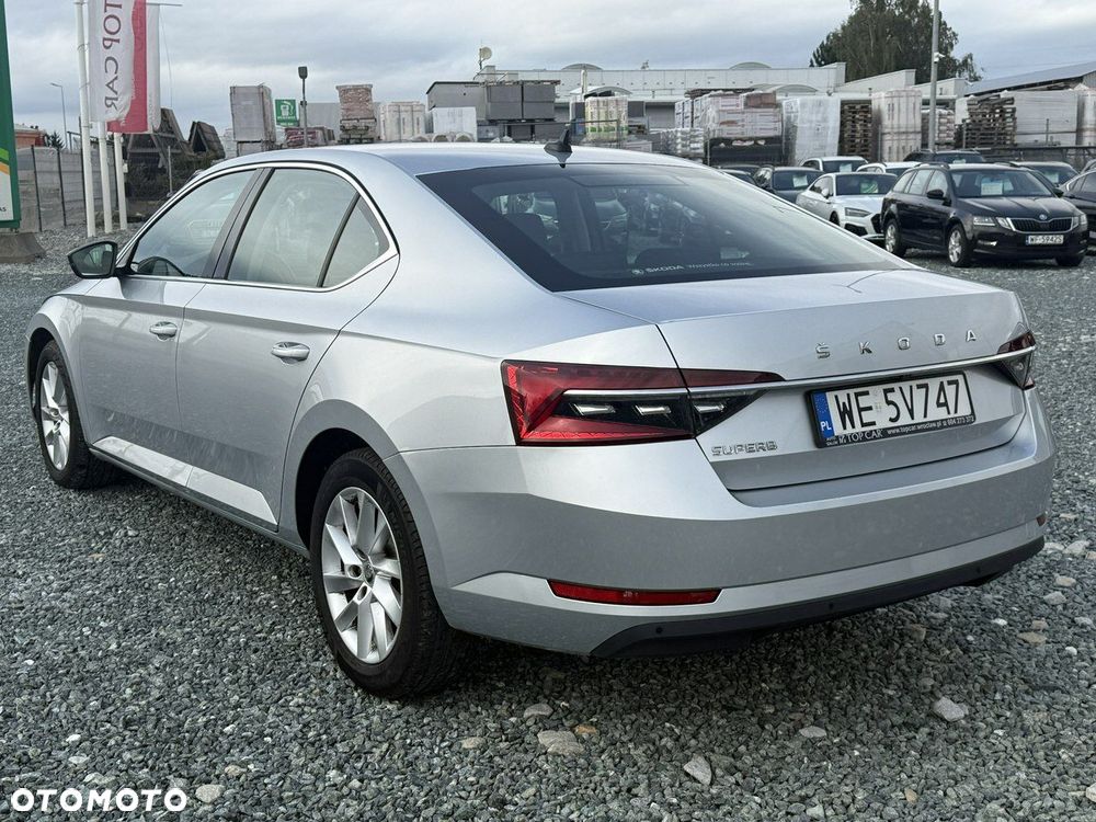 Skoda Superb 2.0 TDI SCR Ambition - 8